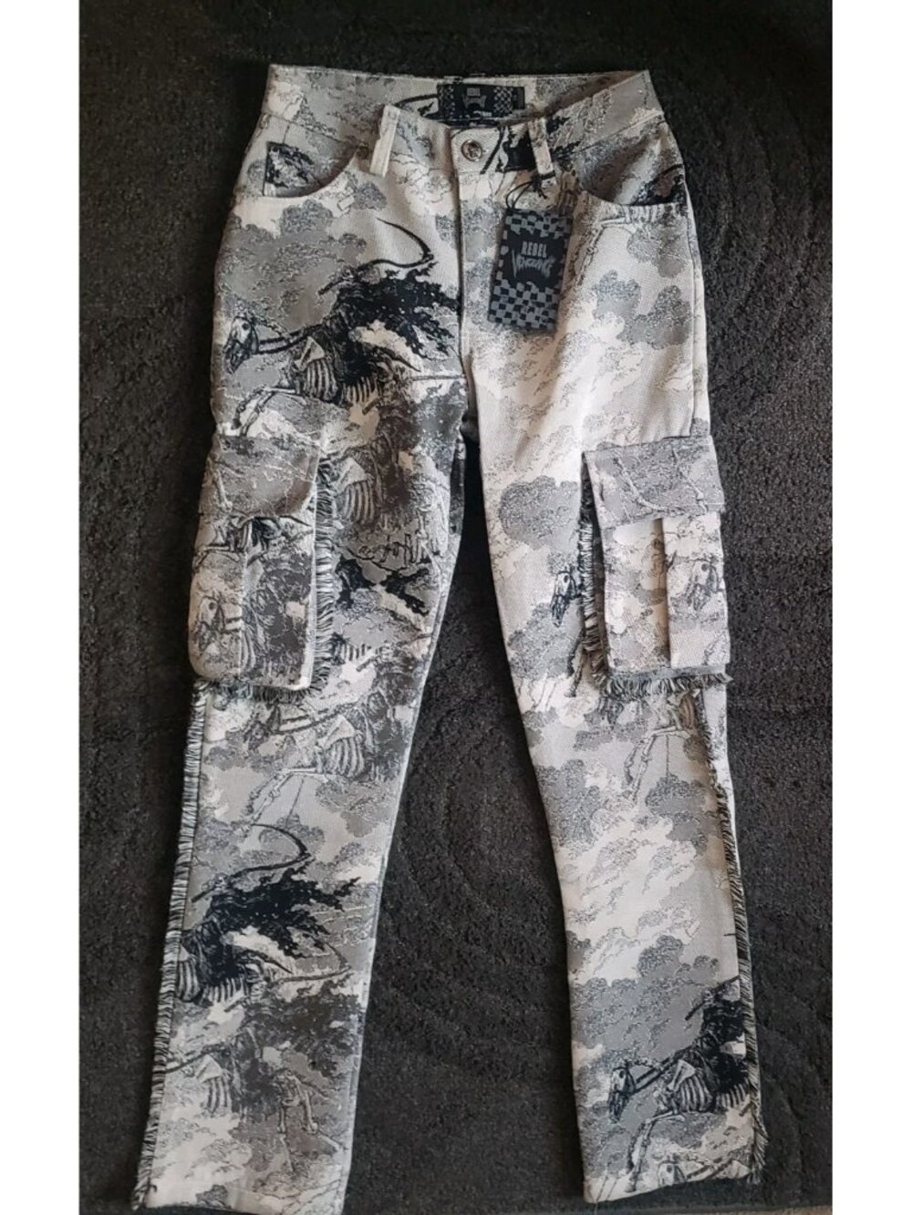 Rebel Vengeance Tapestry Skull Graphic Print Denim Cargo Pants Mens 28